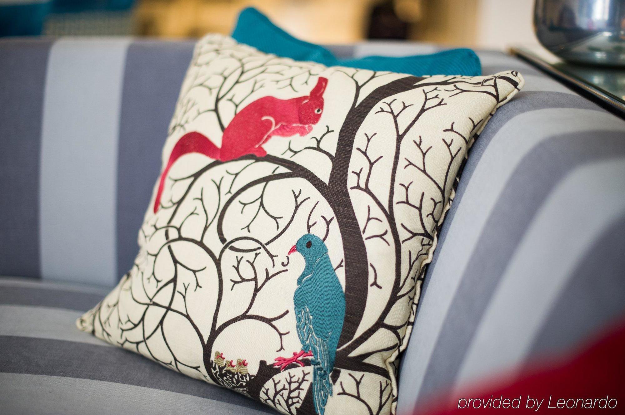 The Ampersand Hotel - Small Luxury Hotels Of The World Londra Camera foto A cushion