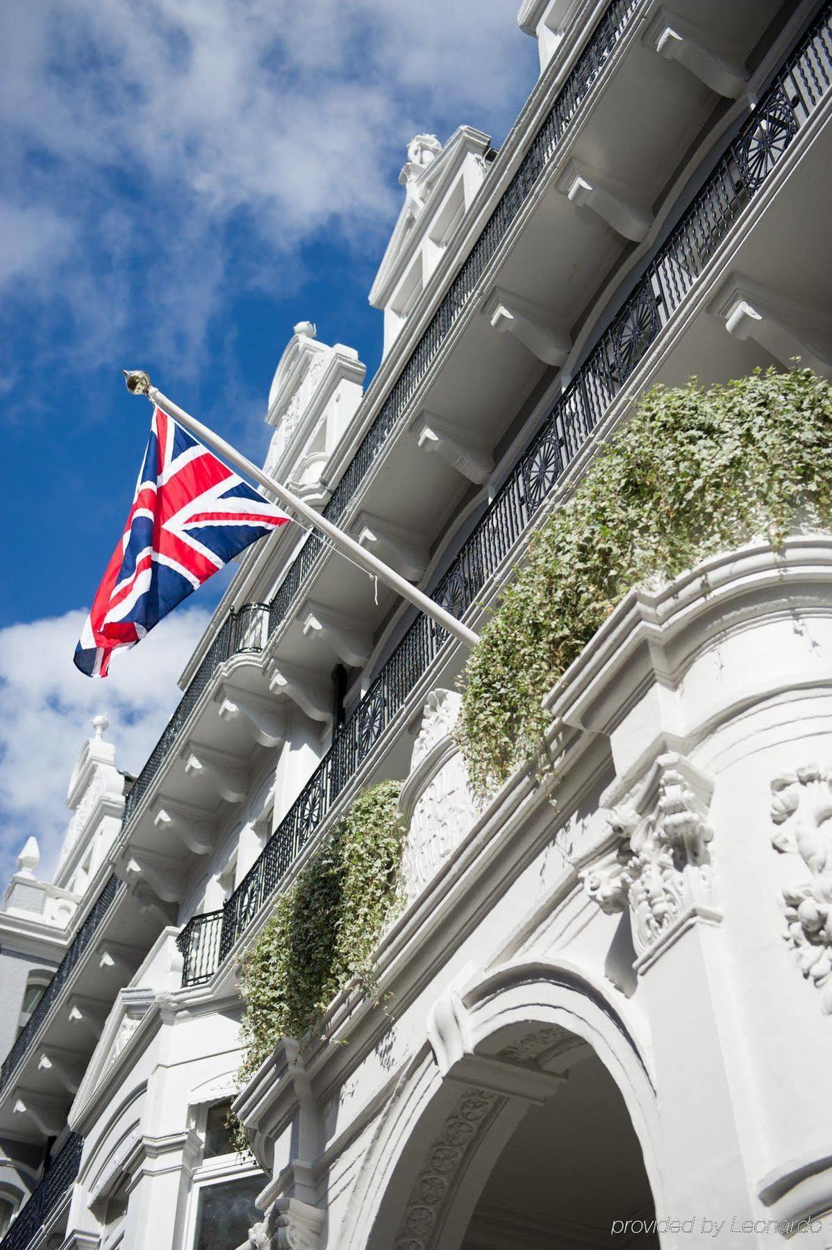 The Ampersand Hotel - Small Luxury Hotels Of The World Londra Esterno foto The Union Flag flying from the Ritz